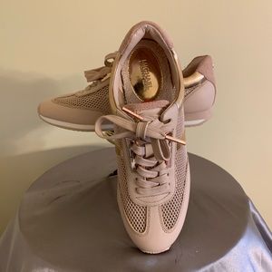 Micheal Kors women’s sneakers